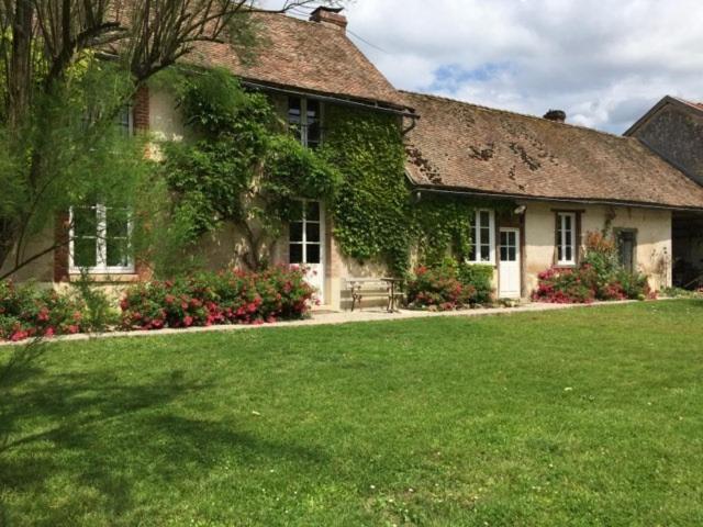 Le Clos De La Livre Bed & Breakfast Fontaine-sur-Ay Bagian luar foto